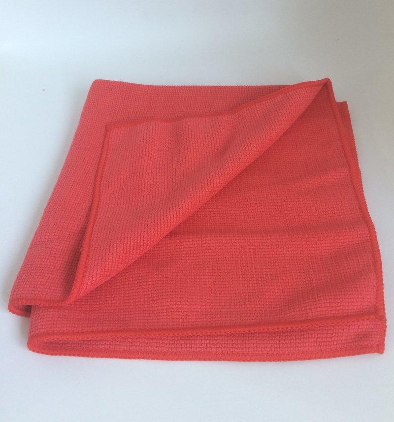Seamless Pearl Weave Microfibre (Red) 40x40cm
